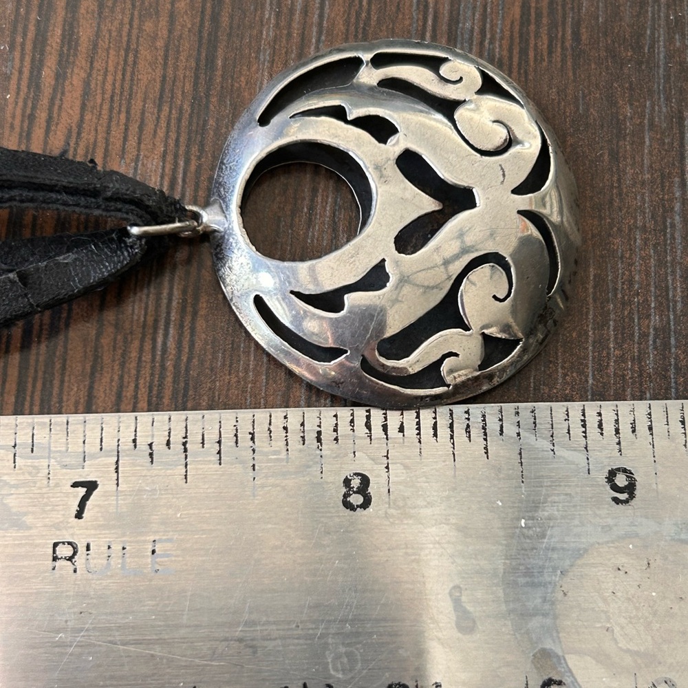 VNT Mexican sterling silver pendant/choker - Picture 12 of 17